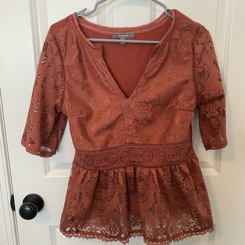 Chic Rust Lace Peplum Top Blue Tassel